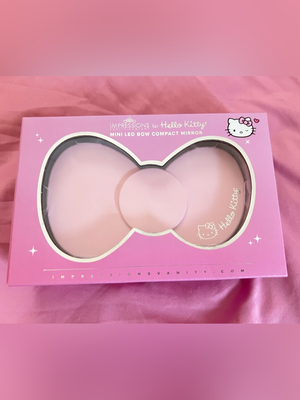 Impressions Vanity Hello Kitty Mini LED Bow Compact Mirror - Pink